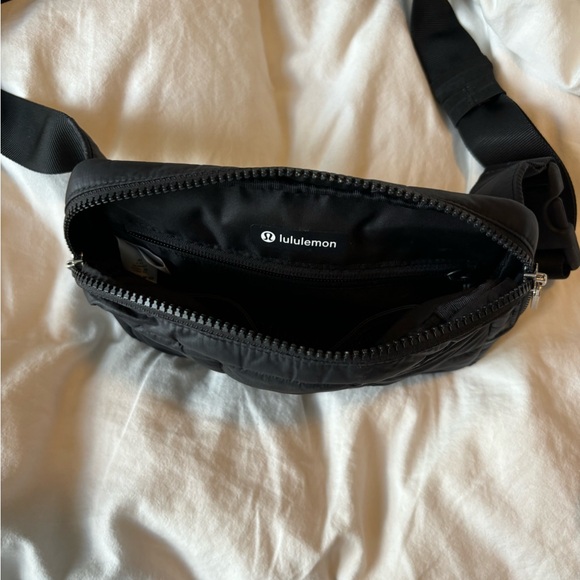 Lululemon Quilted Grid Belt Bag 1.5L - Picture 3 of 8